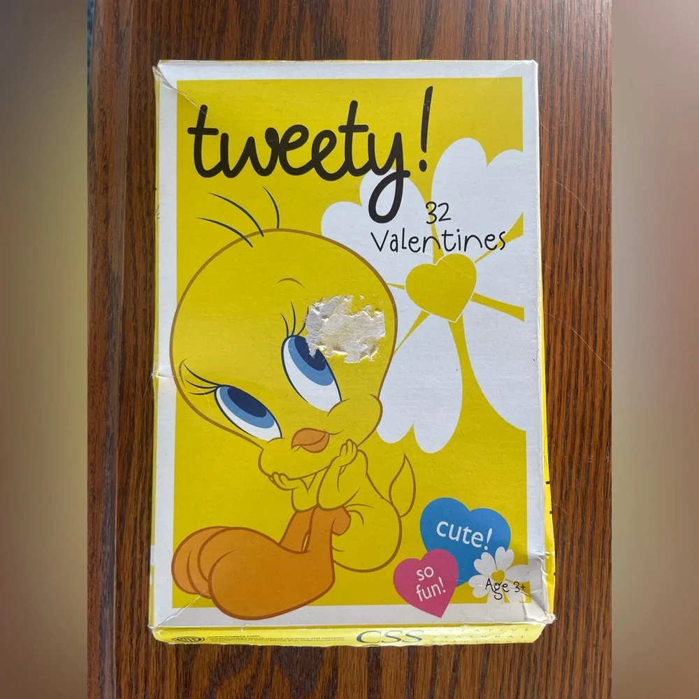 Tweety! 32 Valentines Card Pack - Yellow